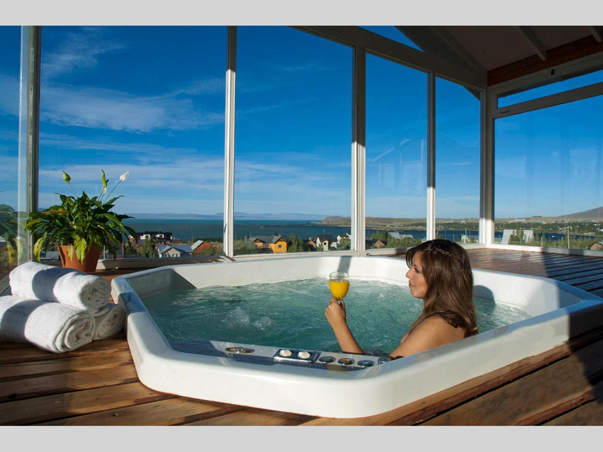 Blanca Patagonia Hosteria Boutique Y Cabanas El Calafate Exterior photo